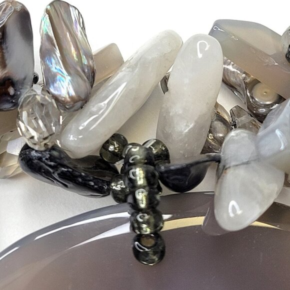 Chunky Grey Necklace,  Smoky Grey Agate Inspired Fashion Shell Chips Necklace - Picture 3 of 14
